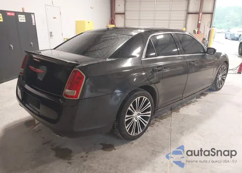 2012 Chrysler 300 S V8 z USA, uszkodzony, nr VIN 2C3CCADT2CH140554